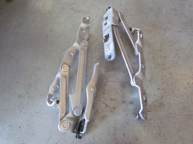 2011 Infiniti G25x Sedan Trunk Hinge Set