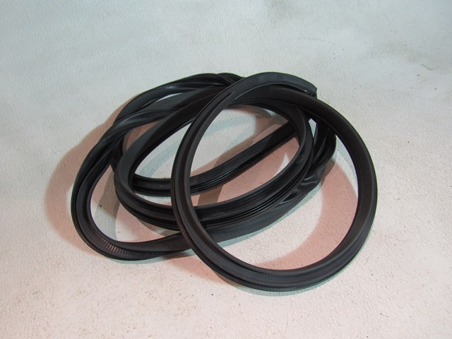 2011 Infiniti G25x Rear RH Passenger Door Seal