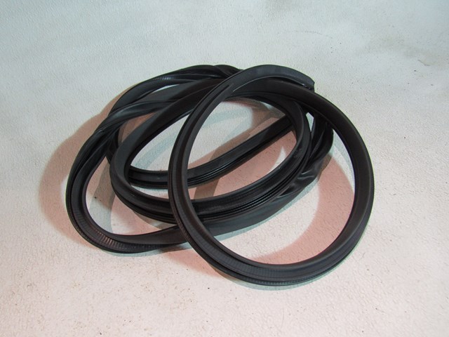 2011 Infiniti G25x Rear RH Passenger Door Seal