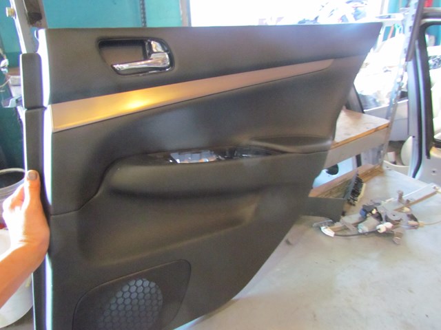 2011 Infiniti G25x Rear RH Passenger Door Panel