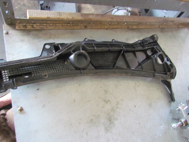 2011 Infiniti G25x LH Driver Wiper Cowl w/ Seal 66863 JK600