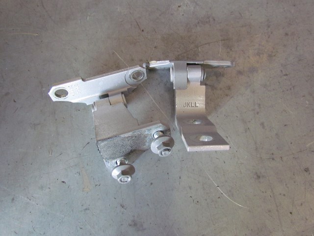 2011 Infiniti G25x Rear LH Driver Door Hinges