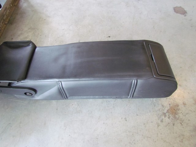 2011 Infiniti G25x Rear Seat Back Arm Rest w/ Cup Holders