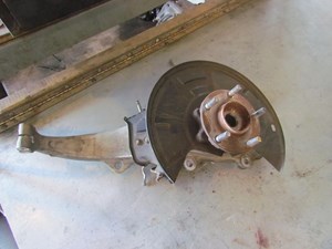 2011 Infiniti G25x Sedan Front LH Driver Spindle