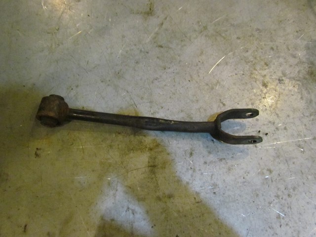 2011 Infiniti G25x Sedan Rear RH Lower Control Transverse Arm