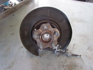 2011 Infiniti G25x Sedan Rear RH Passenger Spindle