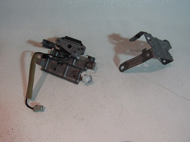 2011 Infiniti G25x Telephone Antenna 28212 JK60A