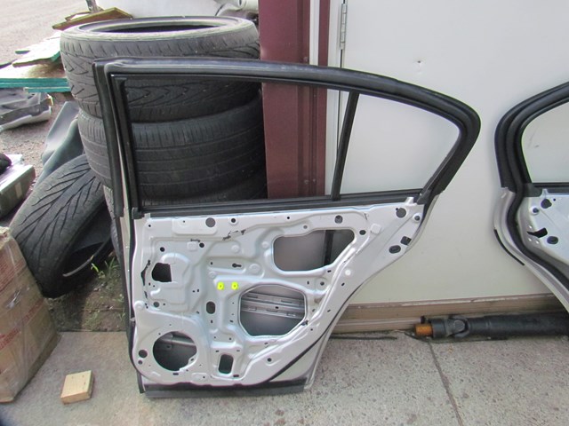 2011 Infiniti G25x Sedan Rear RH Passenger Door Shell
