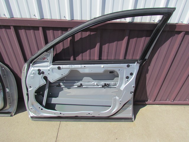 2011 Infiniti G25x Sedan Front RH Passenger Door
