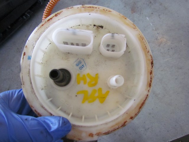 2008 Audi A8L RH Passenger Fuel Pump Cover Connector