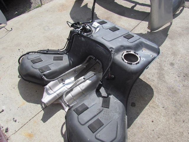 2008 Audi A8L Gas Tank 4E0 201 021