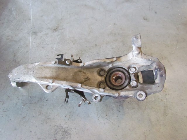 2007 Infiniti G25x Sedan Front Passenger RH Spindle