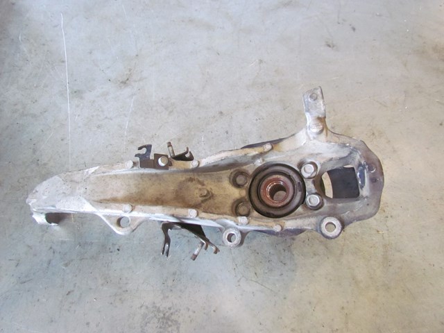2007 Infiniti G25x Sedan Front Passenger RH Spindle