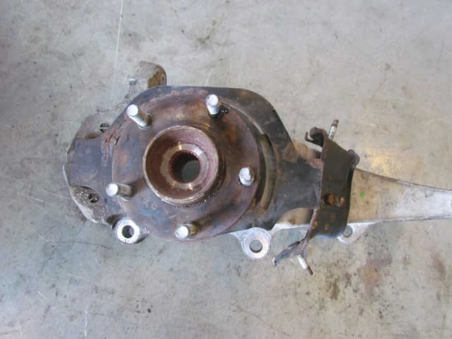 2007 Infiniti G25x Sedan Front Passenger RH Spindle