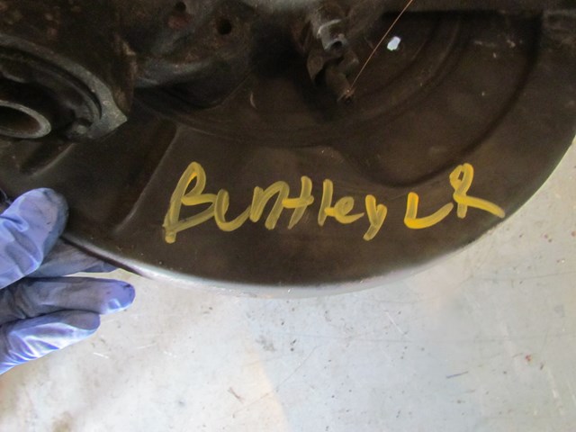 2001 Bentley Arnage LH Driver Rear Spindle PD20850PE