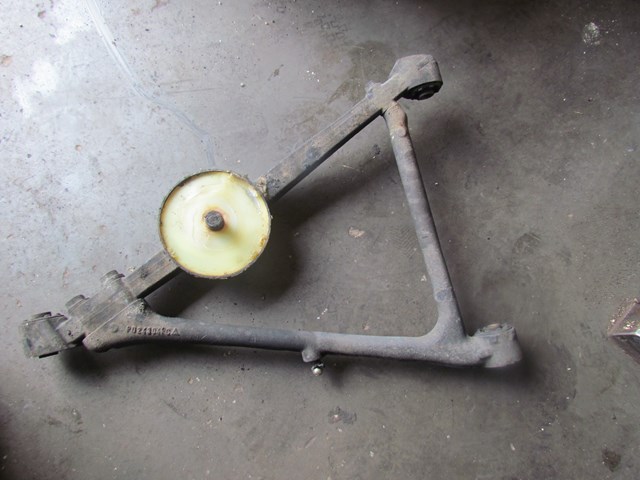 2001 Bentley Arnage Rear RH Passenger Lower Control Arm PD24304PC