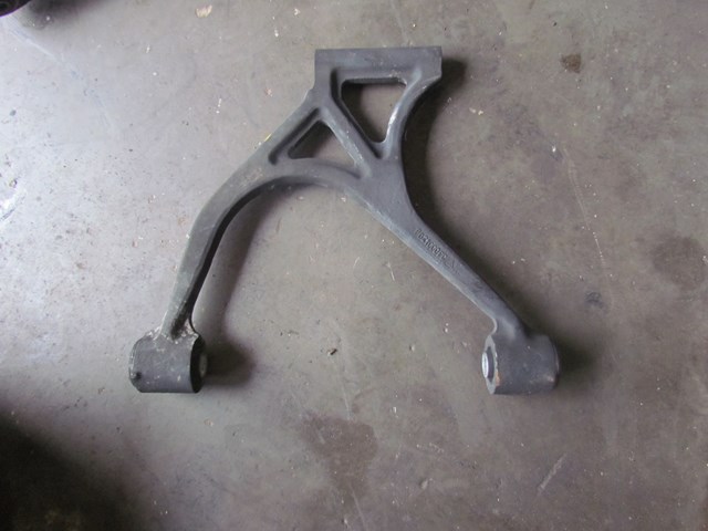 2001 Bentley Arnage Rear RH Passenger Upper Control Arm PD21000PC