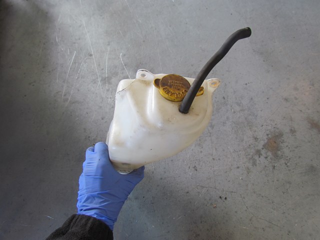 2003 Subaru Legacy Radiator Overflow Bottle Coolant Reservoir