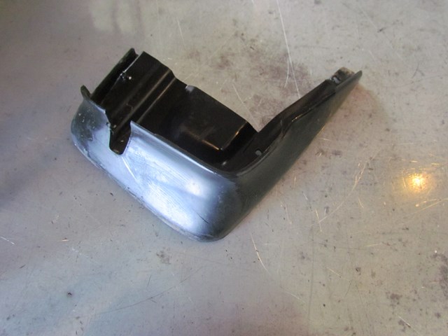 2003 Subaru Legacy Front RH Passenger Mud Flap