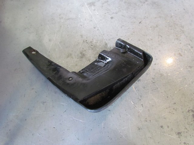 2003 Subaru Legacy Front RH Passenger Mud Flap