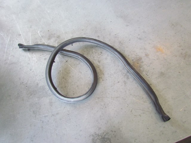 2003 Subaru Legacy Hood Seal