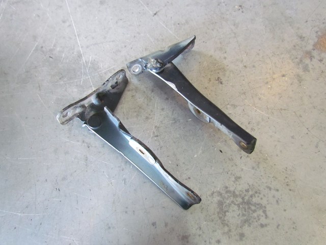 2003 Subaru Legacy Hood Hinges Set