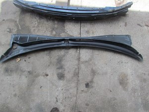 2003 Subaru Legacy Windshield Wiper Cowl OEM 91411AE01A