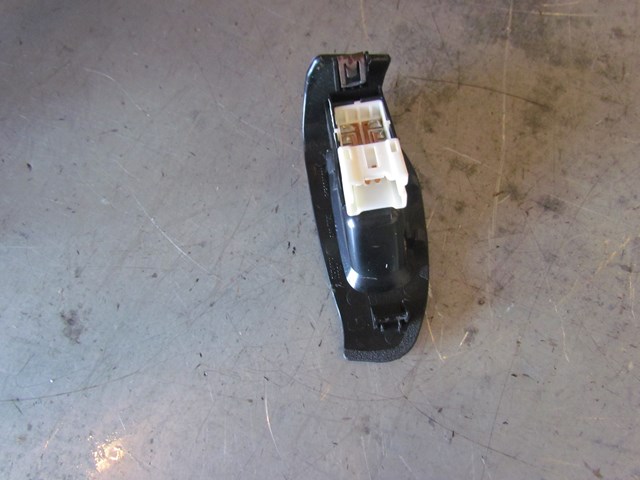 2003 Subaru Legacy Wagon Rear LH Driver Door Switch