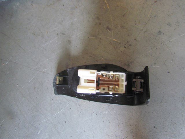 2003 Subaru Legacy Wagon Rear RH Passenger Door Switch