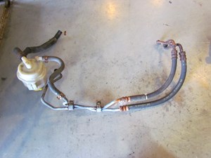 2003 Subaru Legacy Wagon Power Steering Fluid Reservoir w/Lines