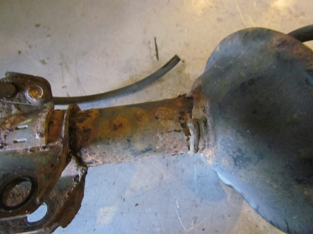 2003 Subaru Legacy Wagon Front RH Passenger Strut