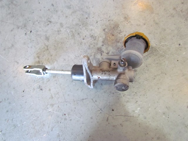 2003 Subaru Legacy Wagon Clutch Master Cylinder OEM