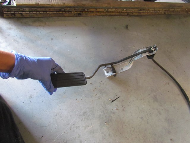 2003 Subaru Legacy Wagon Gas Pedal