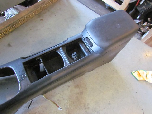 1998 Honda Prelude Center Console -See Details