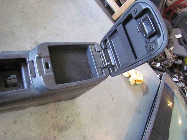 1998 Honda Prelude Center Console -See Details