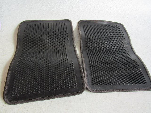 2002 Subaru Impreza Rear Floor Mat Set- NICE!!!