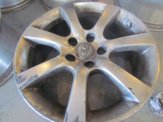 2005 Infiniti G35 Sedan 17 Inch Wheel- Rash & Corrosion