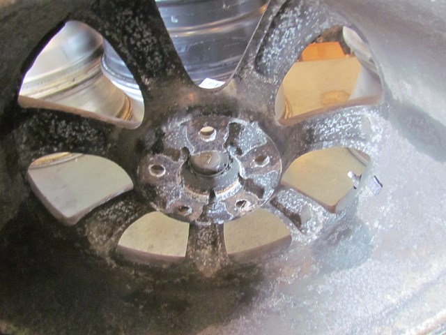 2005 Infiniti G35 Sedan 17 Inch Wheel- Rash & Corrosion