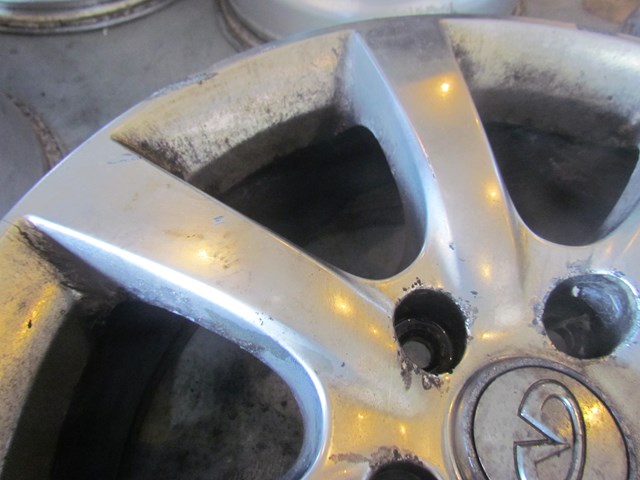 2005 Infiniti G35 Sedan 17 Inch Wheel- Rash & Corrosion