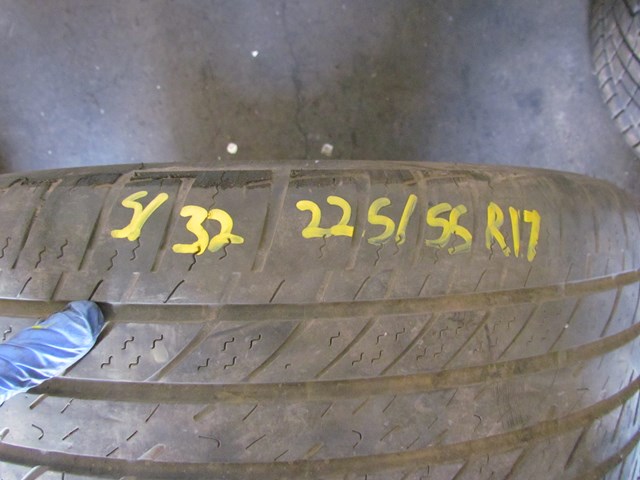 Arizonian Silver Edition 225/55R17 Tire 5/32nds Tread