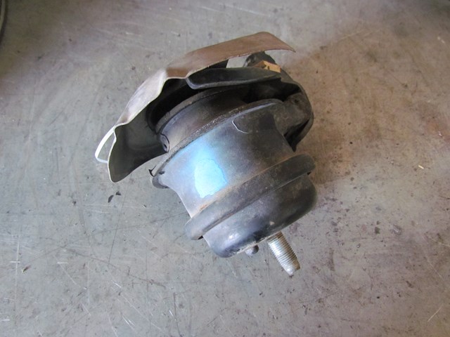 2003 Nissan 350z LH Driver Engine Mount