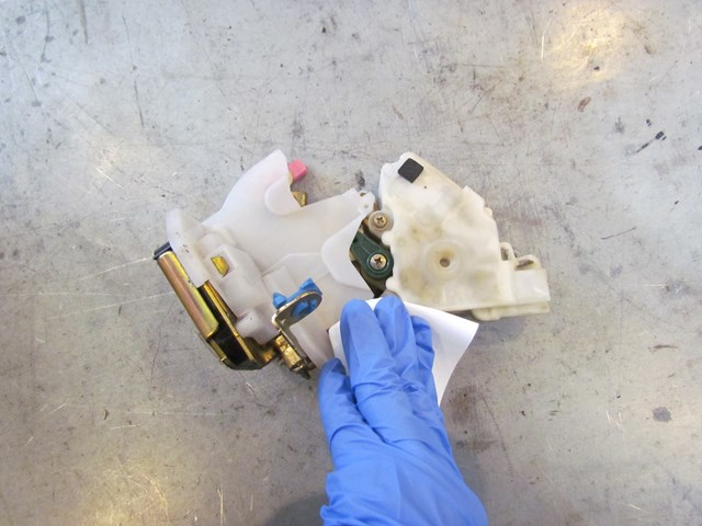 2004 Subaru Impreza Rear RH Door Lock Actuator 61100FE040