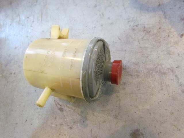1998 Honda Prelude Power Steering Fluid Reservoir