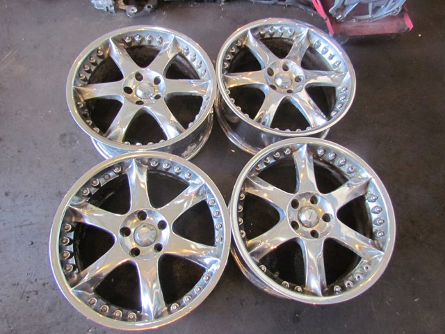 (4) Giovanna Chrome 18