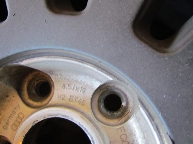 2004 Audi A8L 19 x 8.5 Inch Aluminum Wheel w/Paint Plastidip