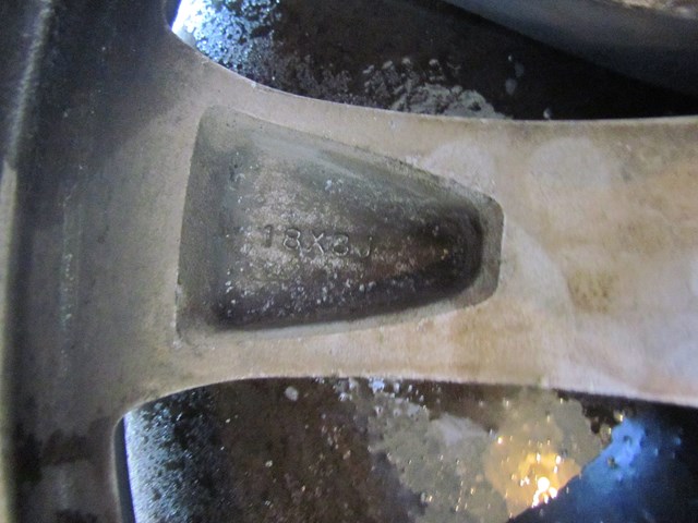 2011 Infiniti M37x Sedan 18 x 8