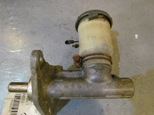 1995 Honda Del Sol Brake Master Cylinder Without ABS