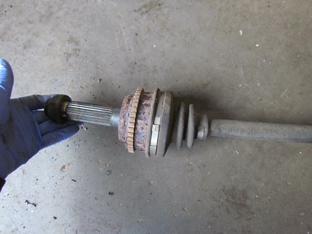 2003 Subaru Legacy Wagon Rear RH Passenger Axle