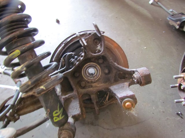 2003 Subaru Legacy Wagon Rear RH Passenger Spindle & Strut