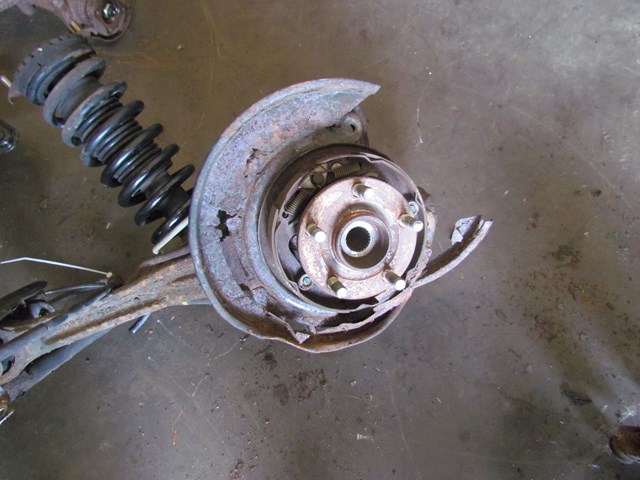 2003 Subaru Legacy Wagon Rear LH Driver Spindle & Strut